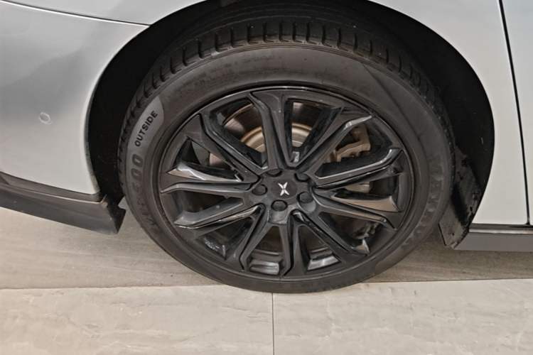 Used XPeng P7 2022 480N+ Right Rear Wheel Hub