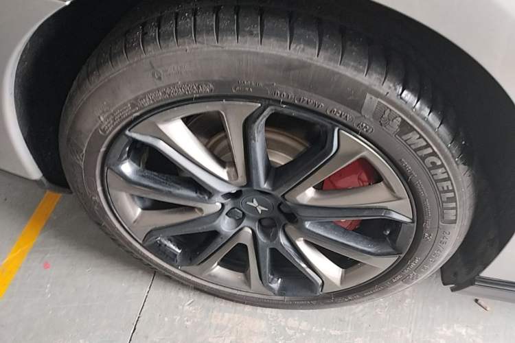 Used XPeng P7 2022 670N+ Right Rear Wheel Hub