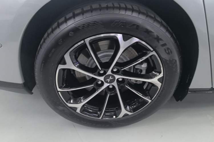 Used XPeng P7 2022 480E Right Rear Wheel Hub