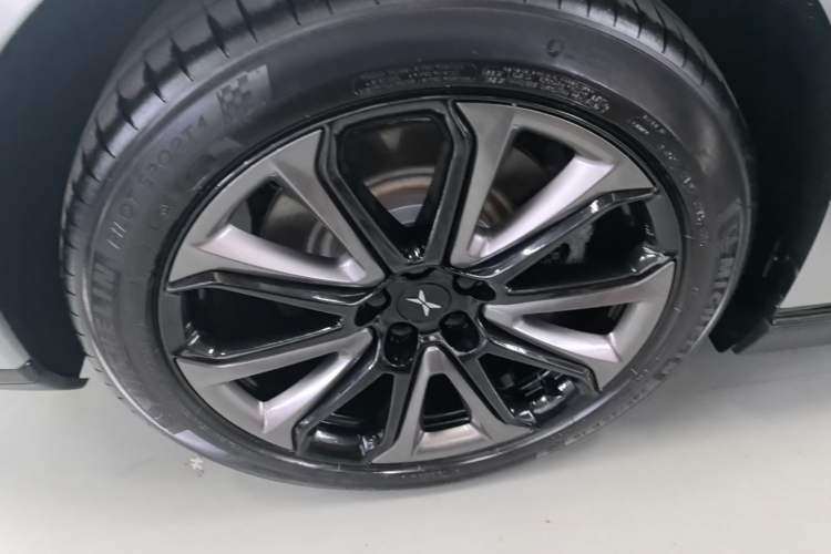 Used XPeng P7 2022 625E Right Rear Wheel Hub