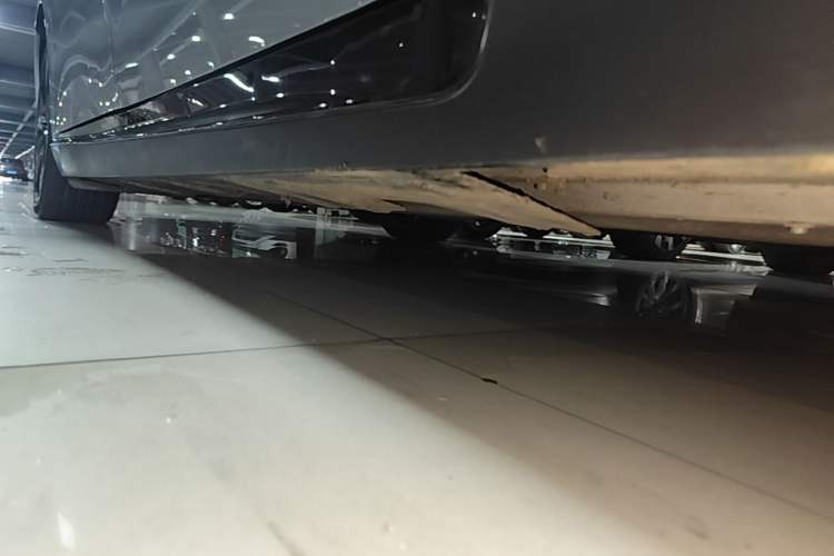 Used XPeng P7 2022 480N+ Right Side Sill
