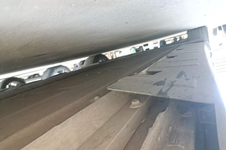 Used XPeng P7 2022 625E Right Side Sill