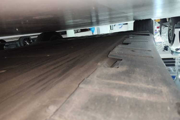 Used XPeng P7 2022 480N+ Right Side Sill