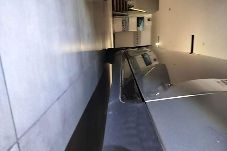Used XPeng P7 2022 670N+ Right Side Sill