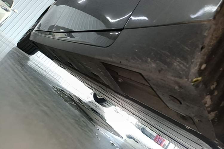 Used XPeng P7 2022 670N+ Right Side Sill