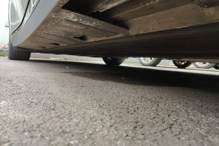 Used XPeng P7 2022 625E Right Side Sill