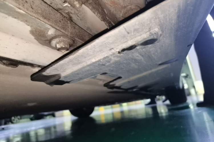 Used XPeng P7 2022 480E Right Side Sill