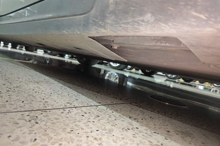 Used XPeng P7 2022 670N+ Right Side Sill