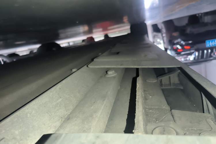 Used XPeng P7 2022 625E Right Side Sill