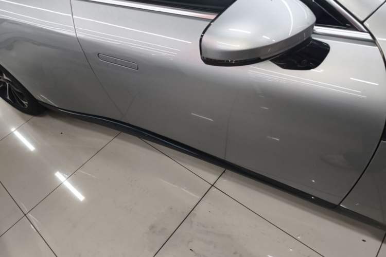 Used XPeng P7 2022 625E Right Side Sill