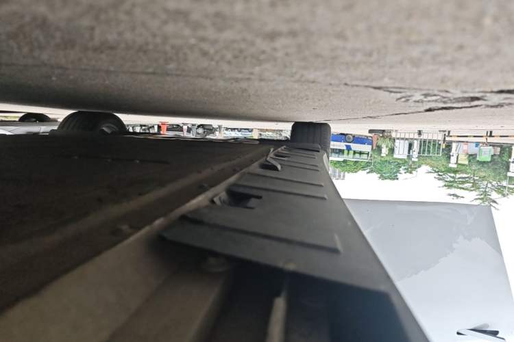 Used XPeng P7 2022 625E Right Side Sill