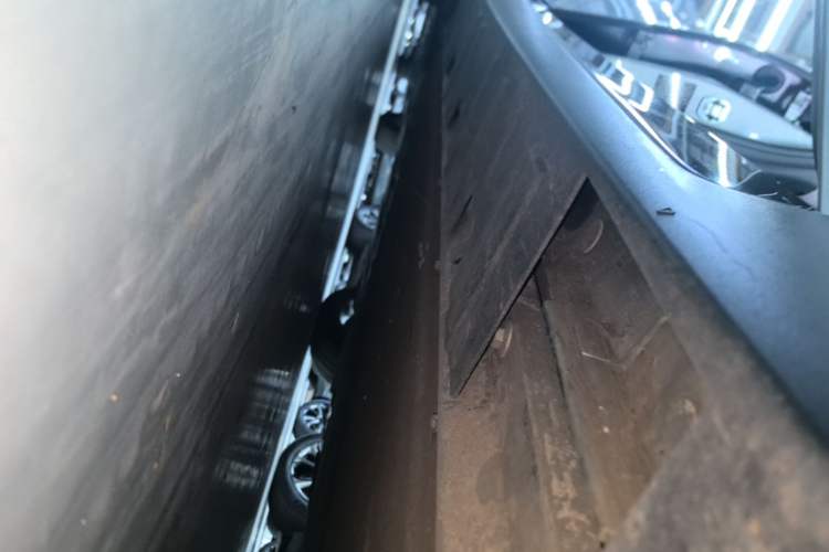 Used XPeng P7 2022 625E Right Side Sill