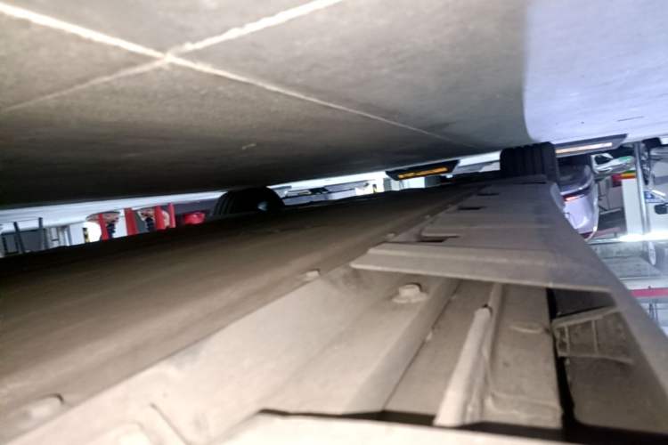 Used XPeng P7 2022 625E Right Side Sill
