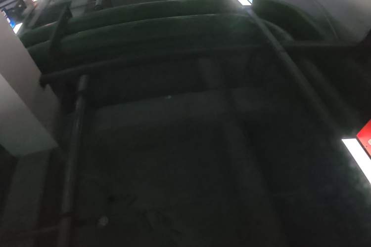 Used XPeng P7 2022 670N+ Roof