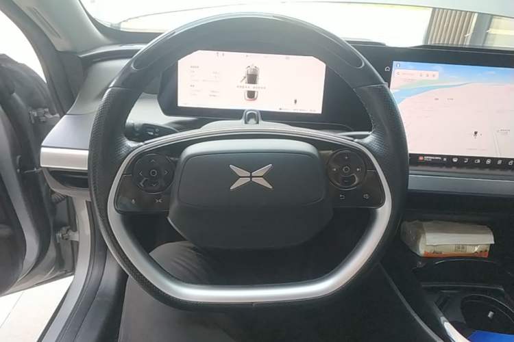 Used XPeng P7 2022 670N+ Steering Wheel
