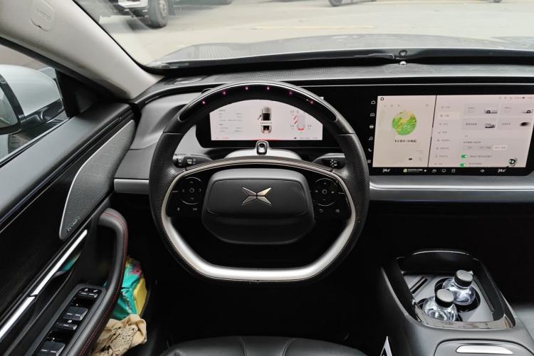 Used XPeng P7 2022 670E+ Steering Wheel