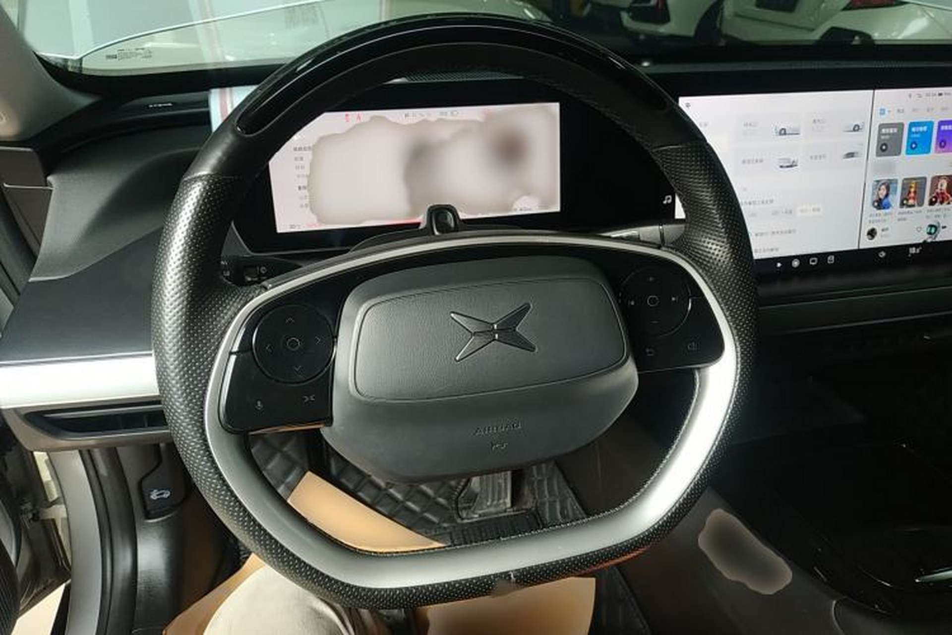 Used XPeng P7 2022 480 Standard Range Smart Drive Edition Steering Wheel