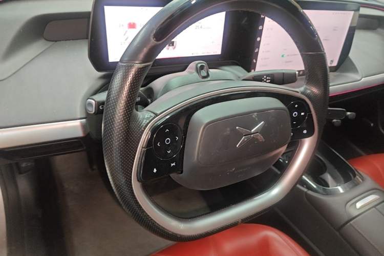 Used XPeng P7 2022 670N+ Steering Wheel