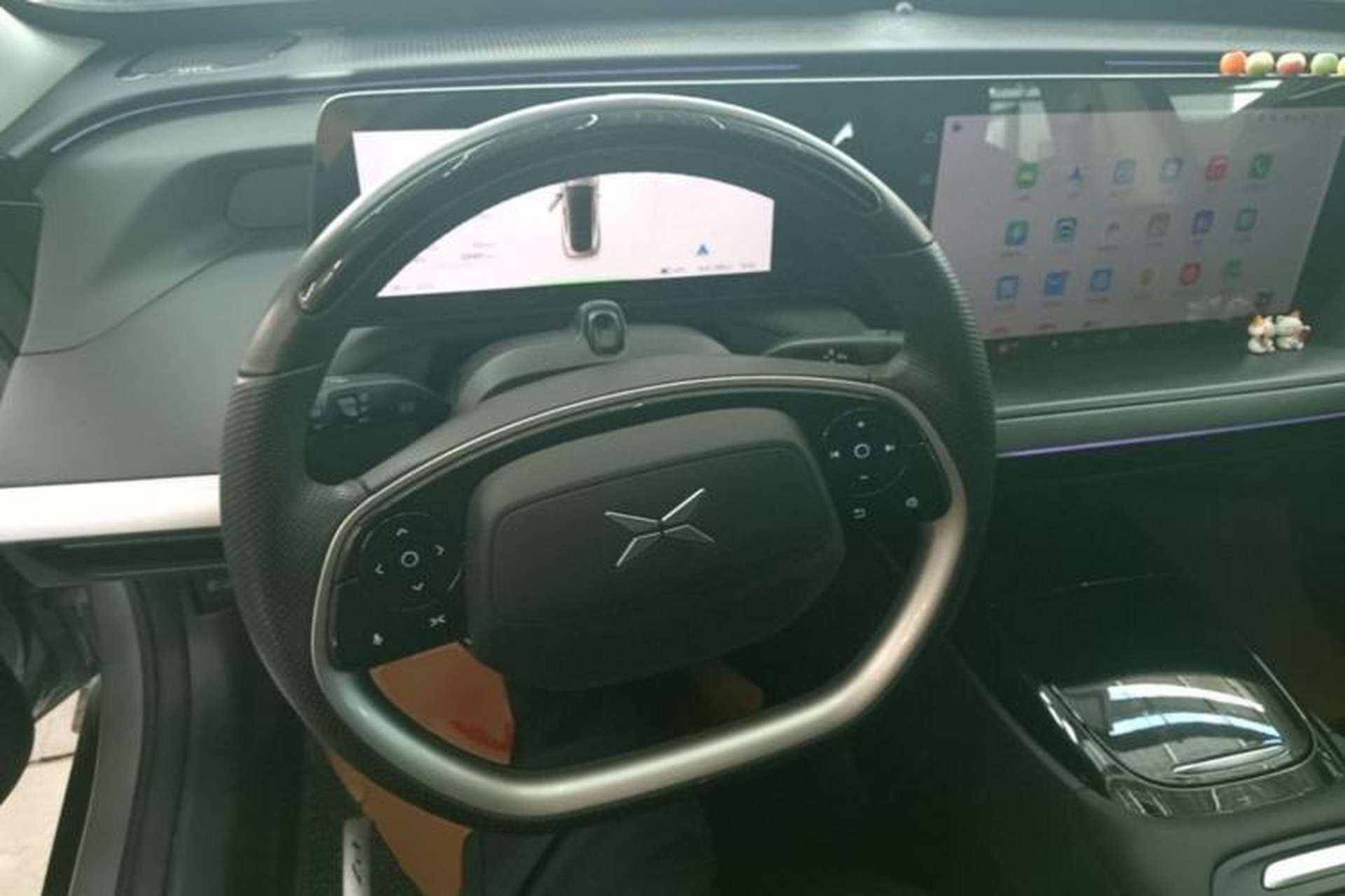 Used XPeng P7 2022 670N+ Steering Wheel