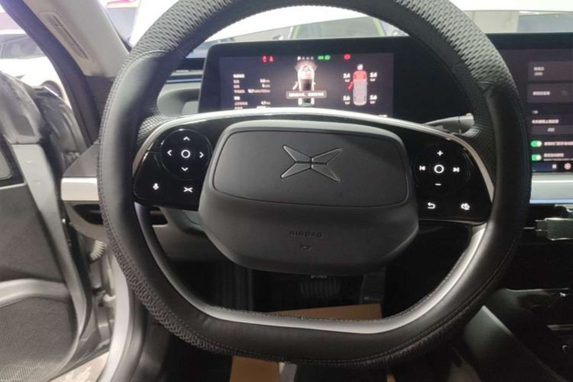 Used XPeng P7 2022 480G+ Steering Wheel