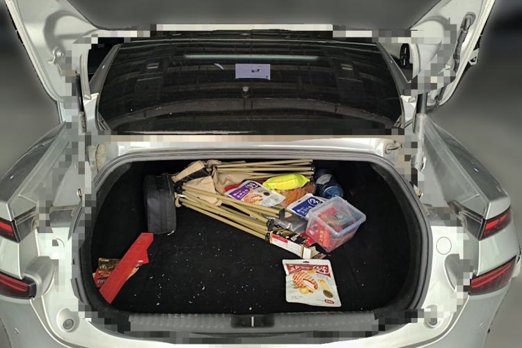 Used XPeng P7 2022 480E Trunk