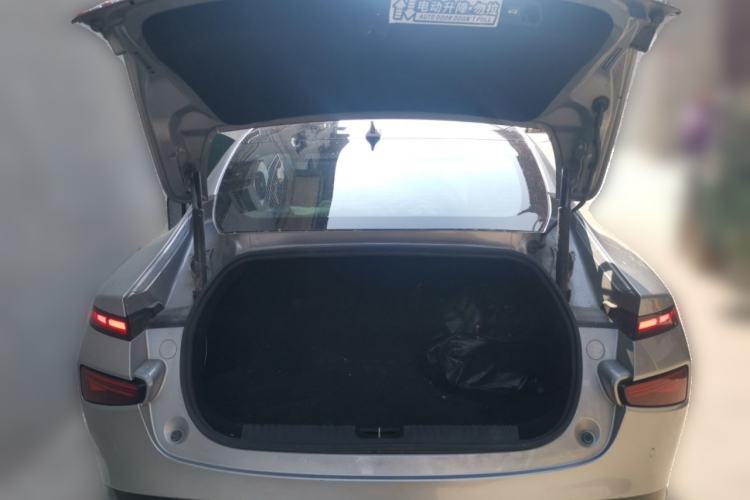 Used XPeng P7 2022 670E+ Trunk