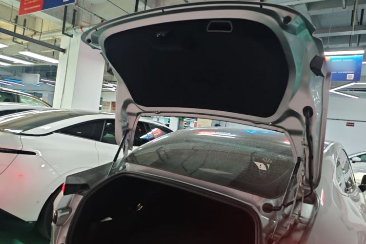 Used XPeng P7 2022 480E Trunk