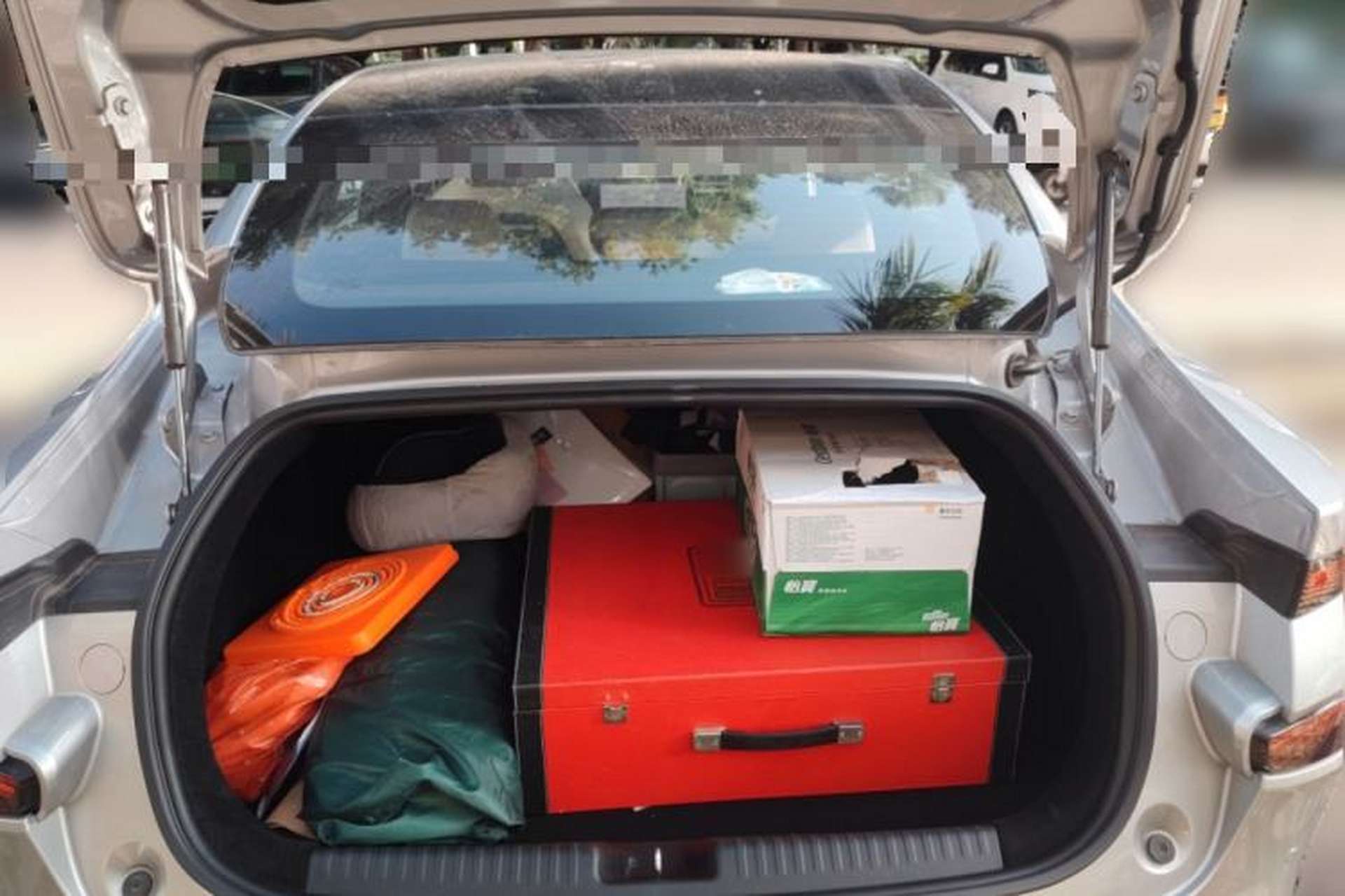 Used XPeng P7 2022 670E+ Trunk