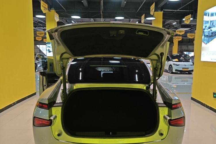 Used XPeng P7 2022 480E Trunk