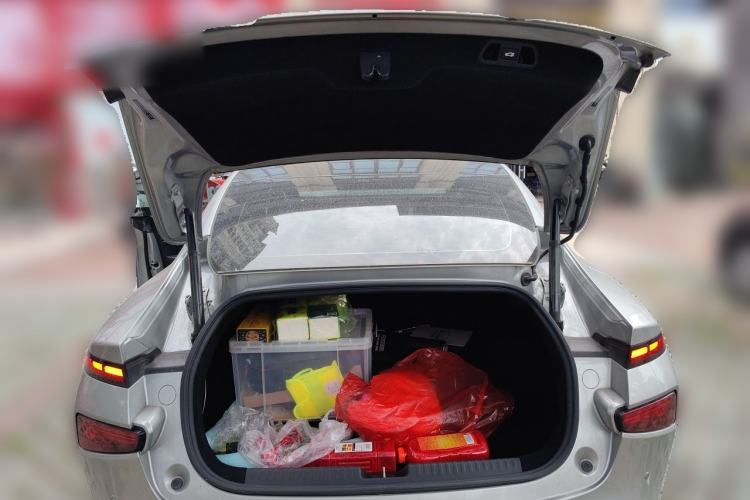 Used XPeng P7 2022 670N+ Trunk
