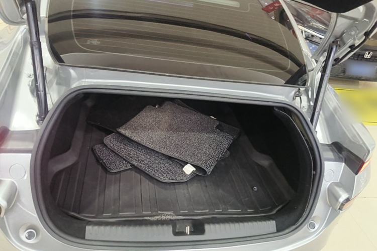 Used XPeng P7 2022 670N+ Trunk