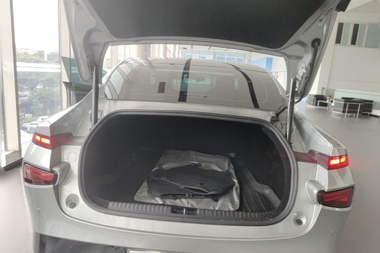 Used XPeng P7 2022 480N+ Trunk