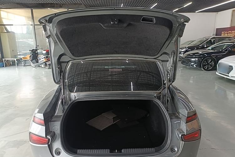 Used XPeng P7 2022 670N+ Trunk