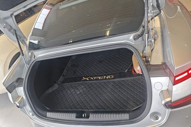 Used XPeng P7 2022 670N+ Trunk
