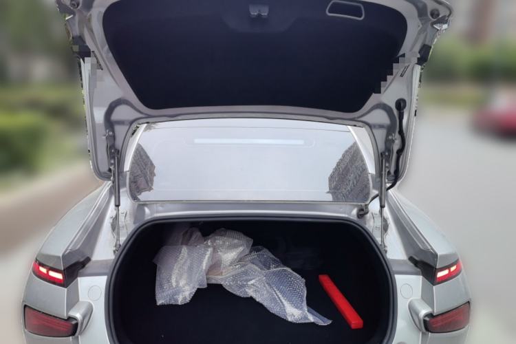 Used XPeng P7 2022 625E Trunk
