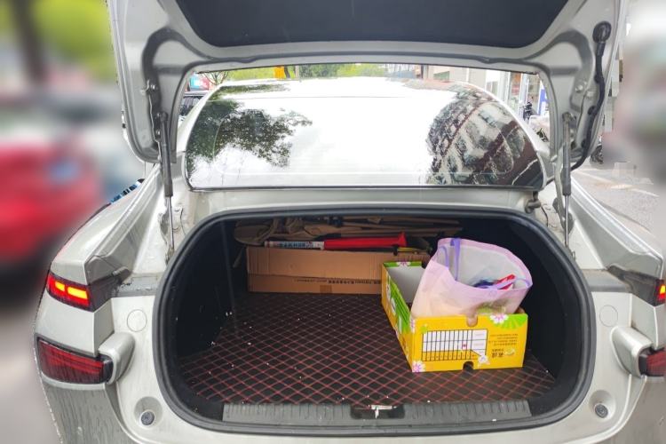 Used XPeng P7 2022 480G+ Trunk