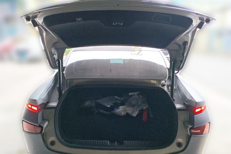 Used XPeng P7 2022 670N+ Trunk