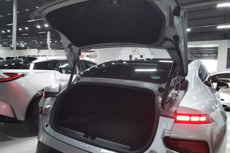 Used XPeng P7 2022 586G Trunk