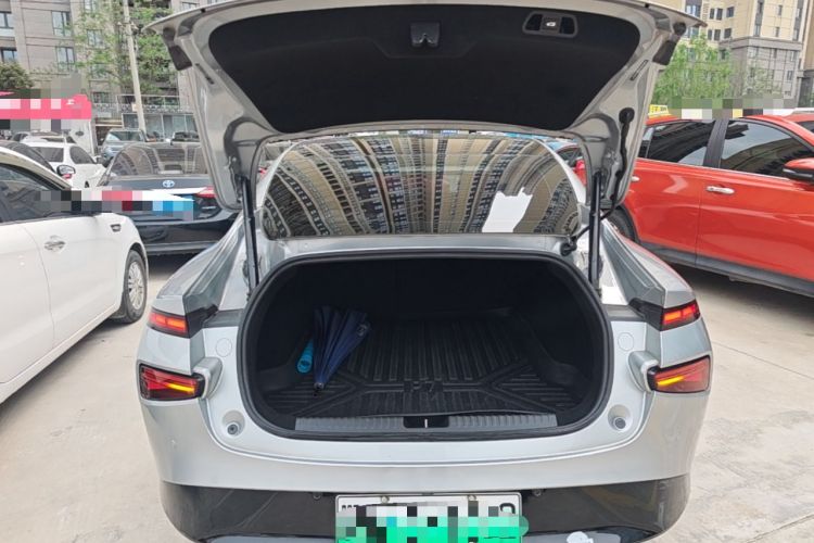 Used XPeng P7 2022 480E Trunk