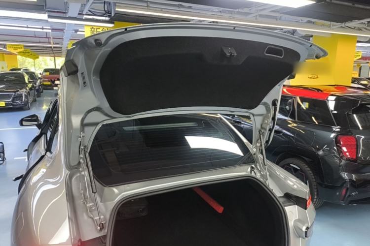 Used XPeng P7 2022 480G Trunk