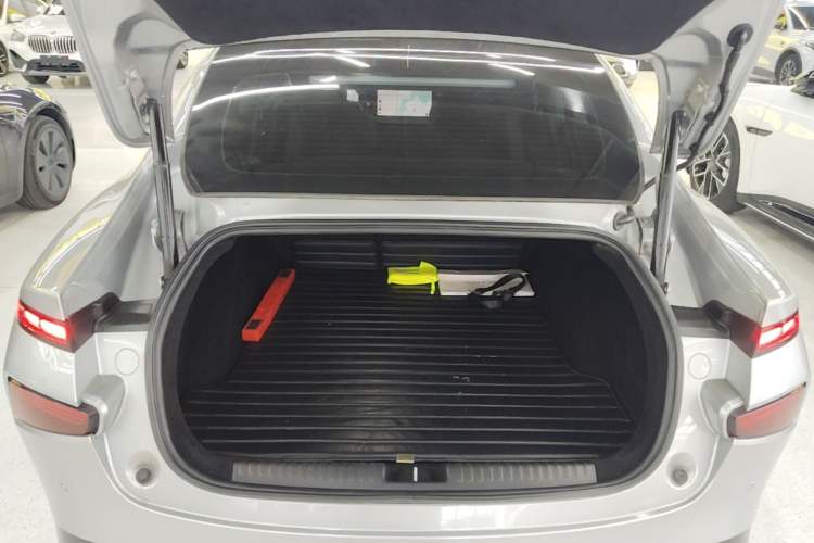 Used XPeng P7 2022 480N+ Trunk