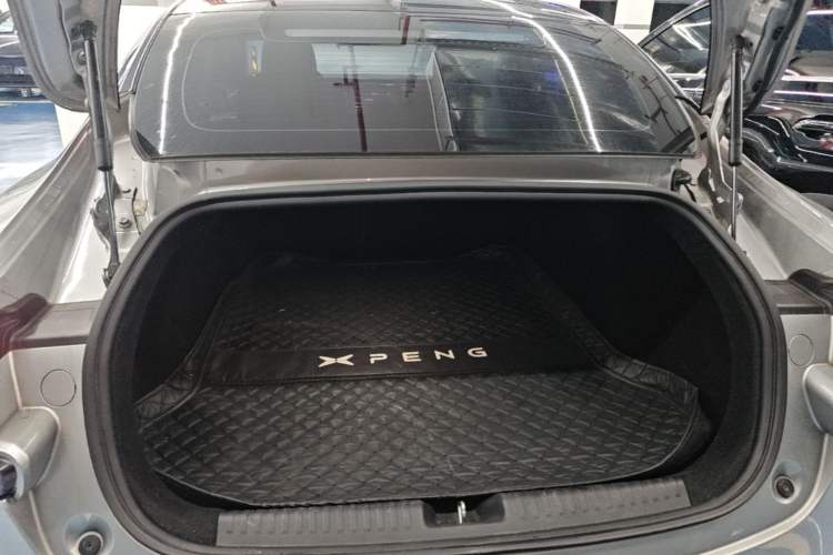 Used XPeng P7 2022 625E Trunk