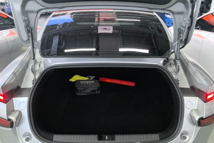 Used XPeng P7 2022 625E Trunk