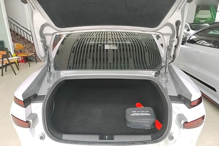 Used XPeng P7 2022 480E Trunk