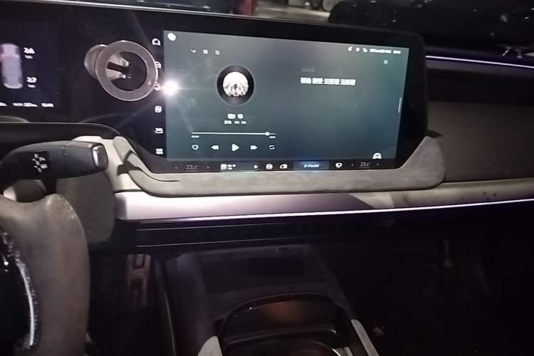 Used XPeng P7 2022 670E+ Audio And AC Panel