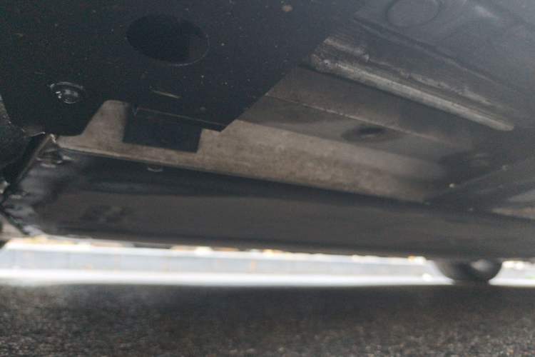 Used XPeng P7 2022 670N+ Chassis Front Left