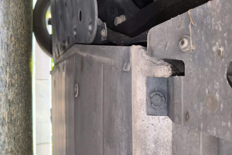 Used XPeng P7 2022 586E Chassis Front Left
