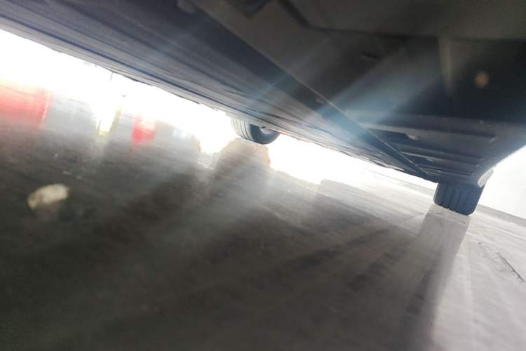 Used XPeng P7 2022 670N+ Chassis Front Left