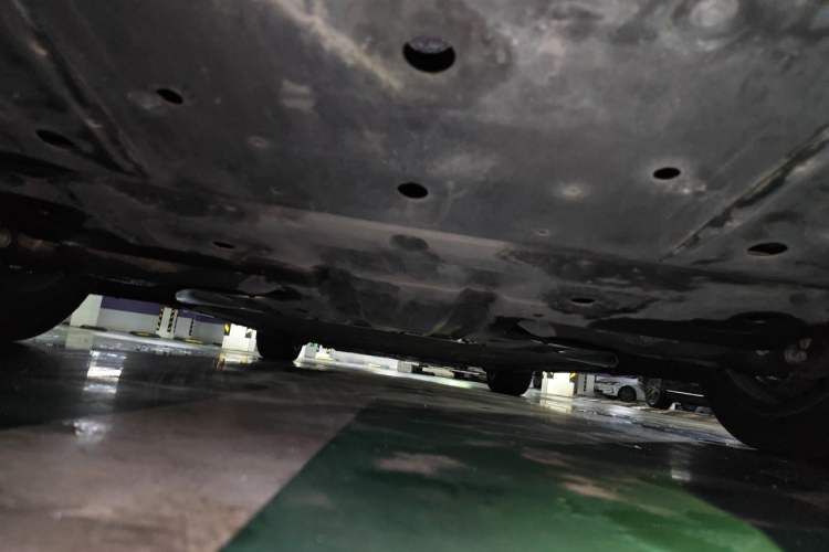 Used XPeng P7 2022 480E Chassis Rear