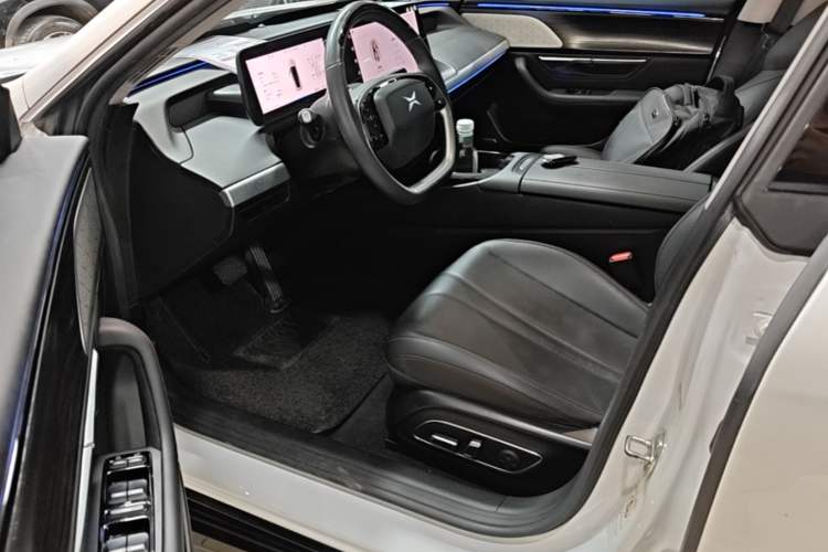 Used XPeng P7 2022 480N+ Driver Seat